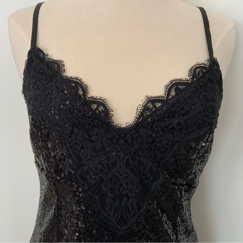 Black Sequence Lace Body-con Lined Mini Dress
